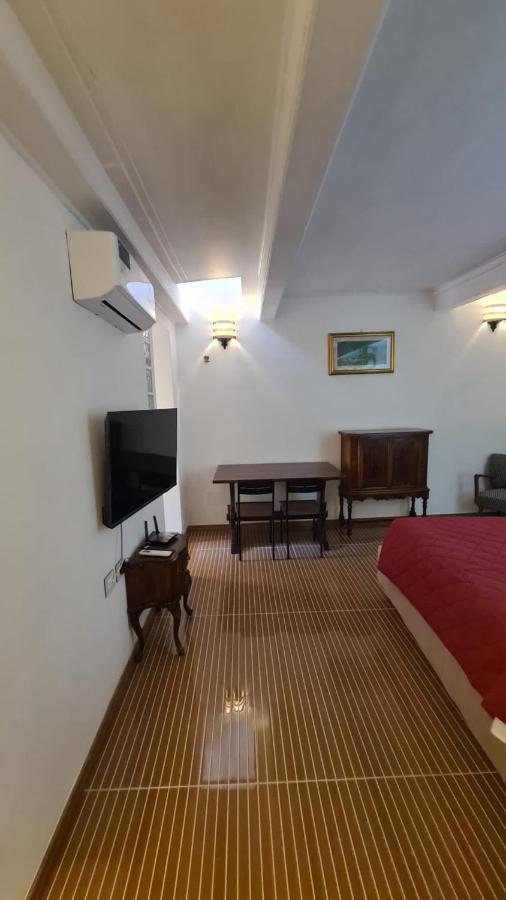 Hybris Campo De' Fiori Apartment Roma Exterior foto